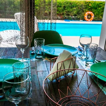 Golden Villas *