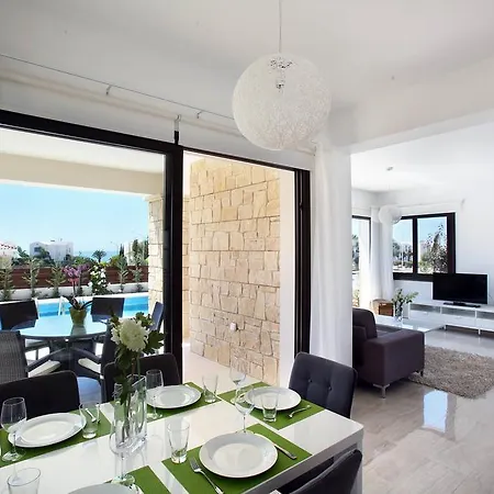 Villa Golden Villas *